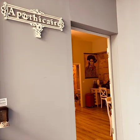 Апартаменты L'apothicaire, Centre Historique, Climatisation, Fibre, Ess, Rez-de-chaussee, Bedinshop